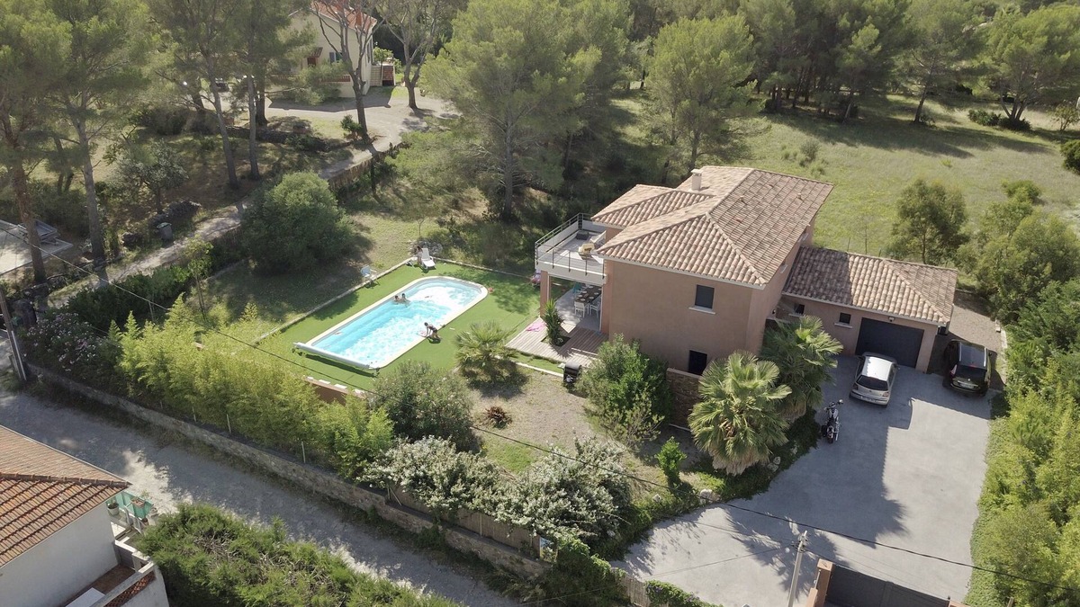 Le Dramont Villa | Villa in SEASIDE with SWIMMING POOL for 10 people