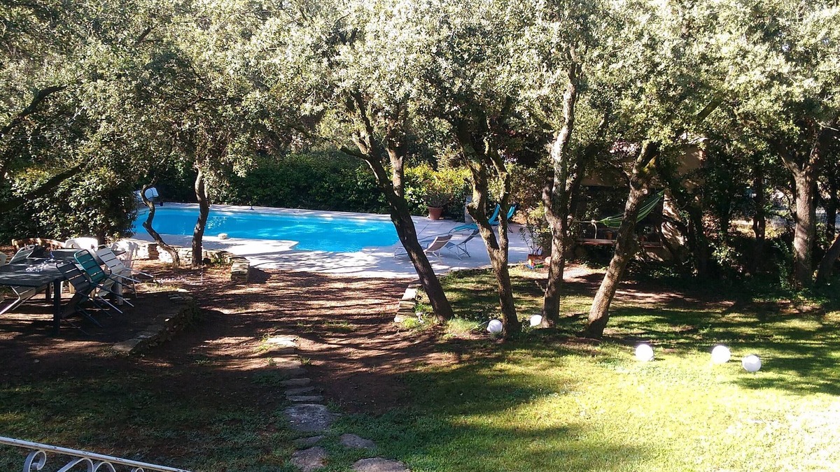 Saumane-de-Vaucluse House | Villa in the heart of the pine forest - Isle sur la Sorgue - close to the Golf