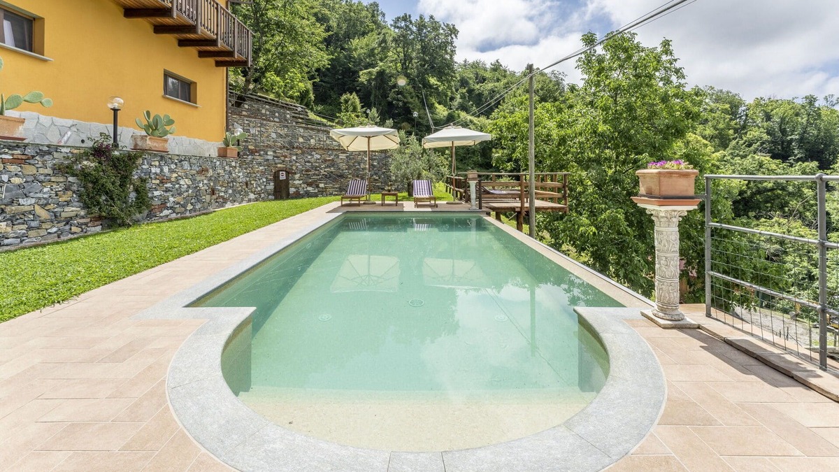 Uscio Villa | Villa in Uscio with 4 bedrooms sleeps 16
