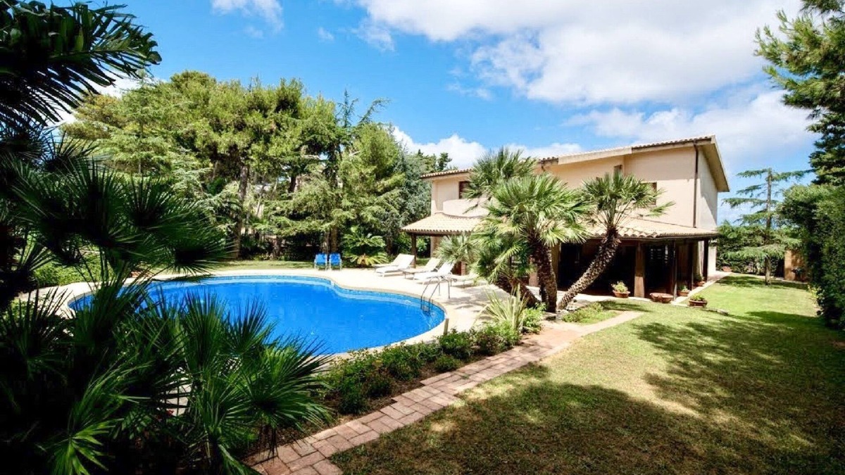 Valderice House | Villa in Valderice with Pool and Garden