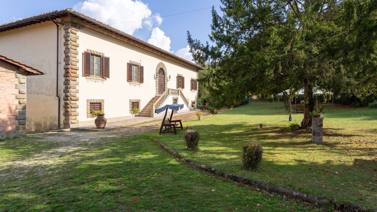 Vicchio Villa | Villa in Vicchio with 10 bedrooms sleeps 20