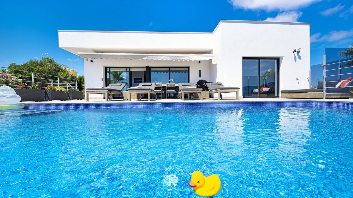 Cumbre del Sol Villa | Villa Irene- excellent sea view, beautiful, modern and comfortable villa!