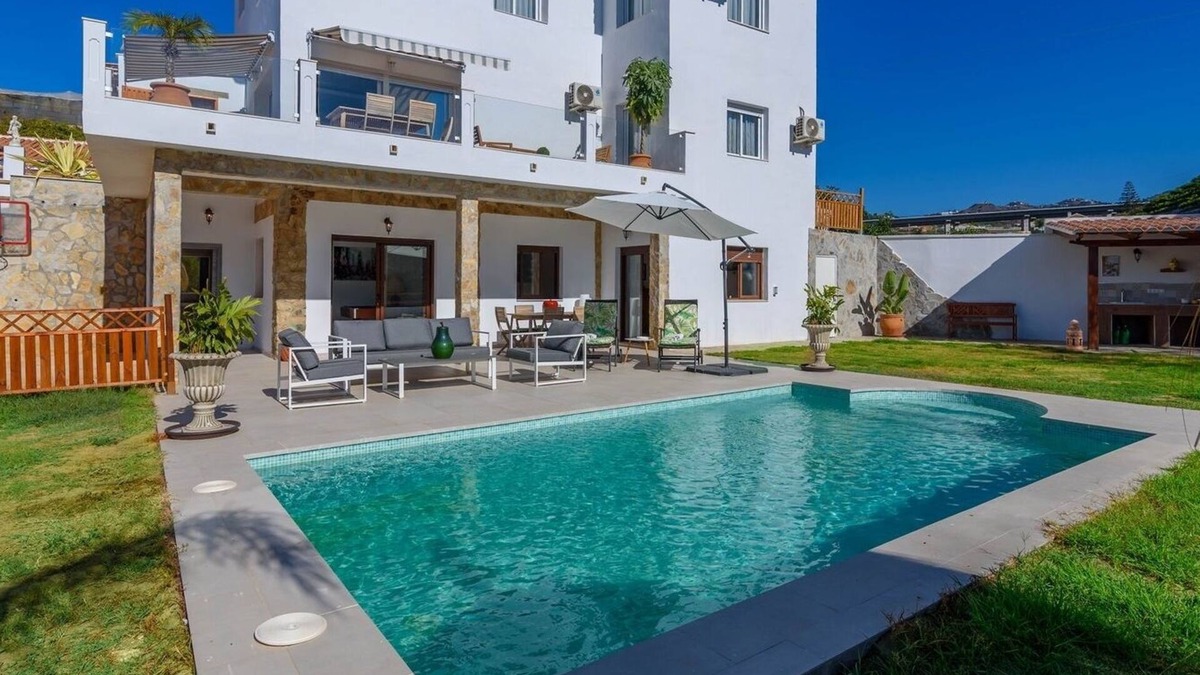 Mezquitilla Villa | Villa Isabel Vélez-Málaga by Ruralidays