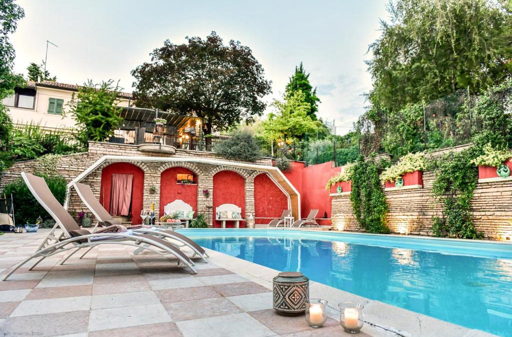 Borgo Trento Villa | Villa Isidoro ampio parco ,piscina privata, arte e giochi , fitness