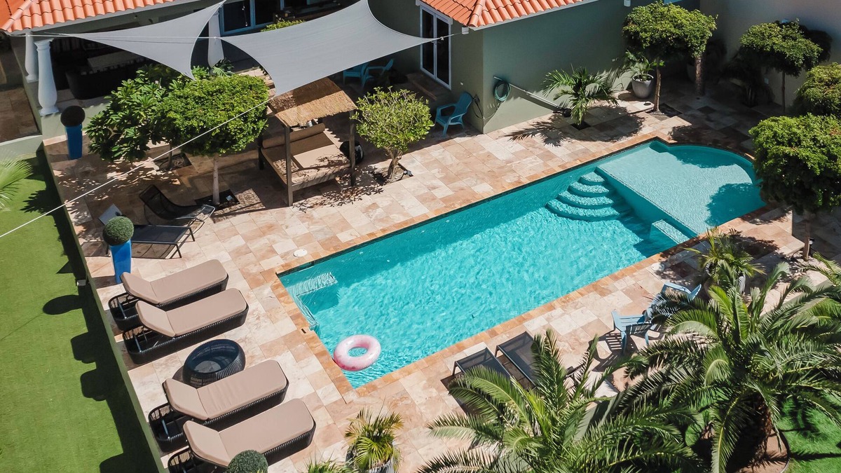Cunucu Abao Villa | Villa " Island Vibes" private pool & walk to beach