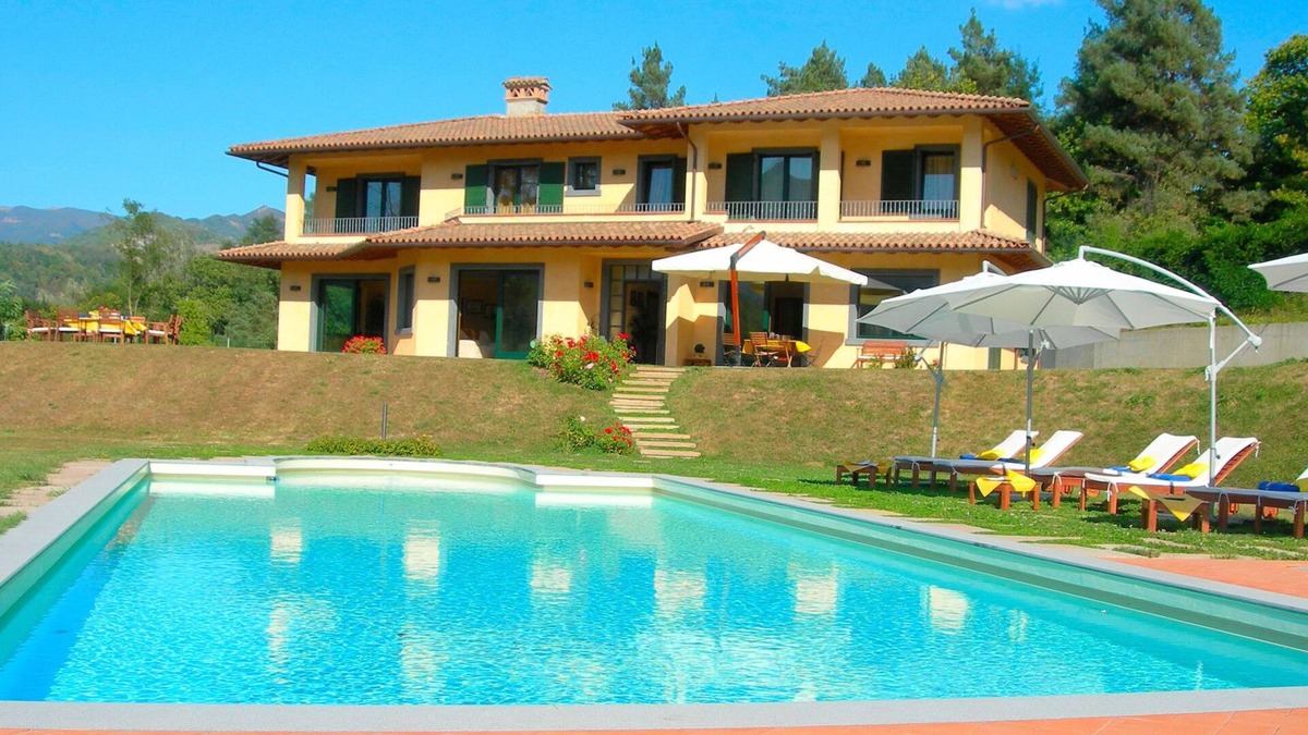 Castelnuovo di Garfagnana Villa | Villa Saida - Vacation Rental with private swimming pool in Castelnuovo di Garfagnana, Tuscany