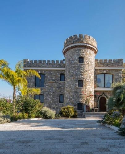 Sant'Egidio del Monte Albino Bed & Breakfast | Villa Le Favole