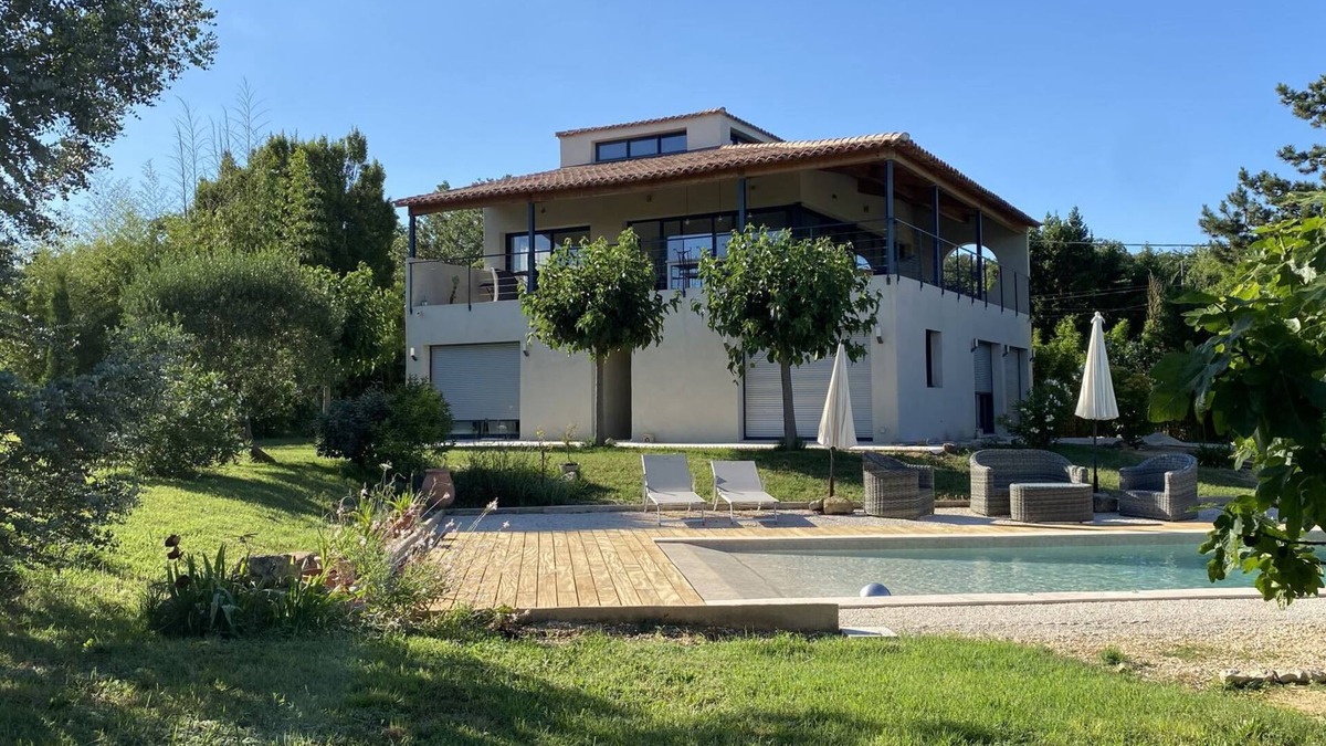 Aubussargues Villa | Villa Japandi with view - en Uzège