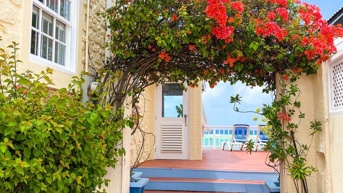 Saint Lawrence Villa | 'Villa Jarrow',Beach Front, Beautiful Victorian Restored Property