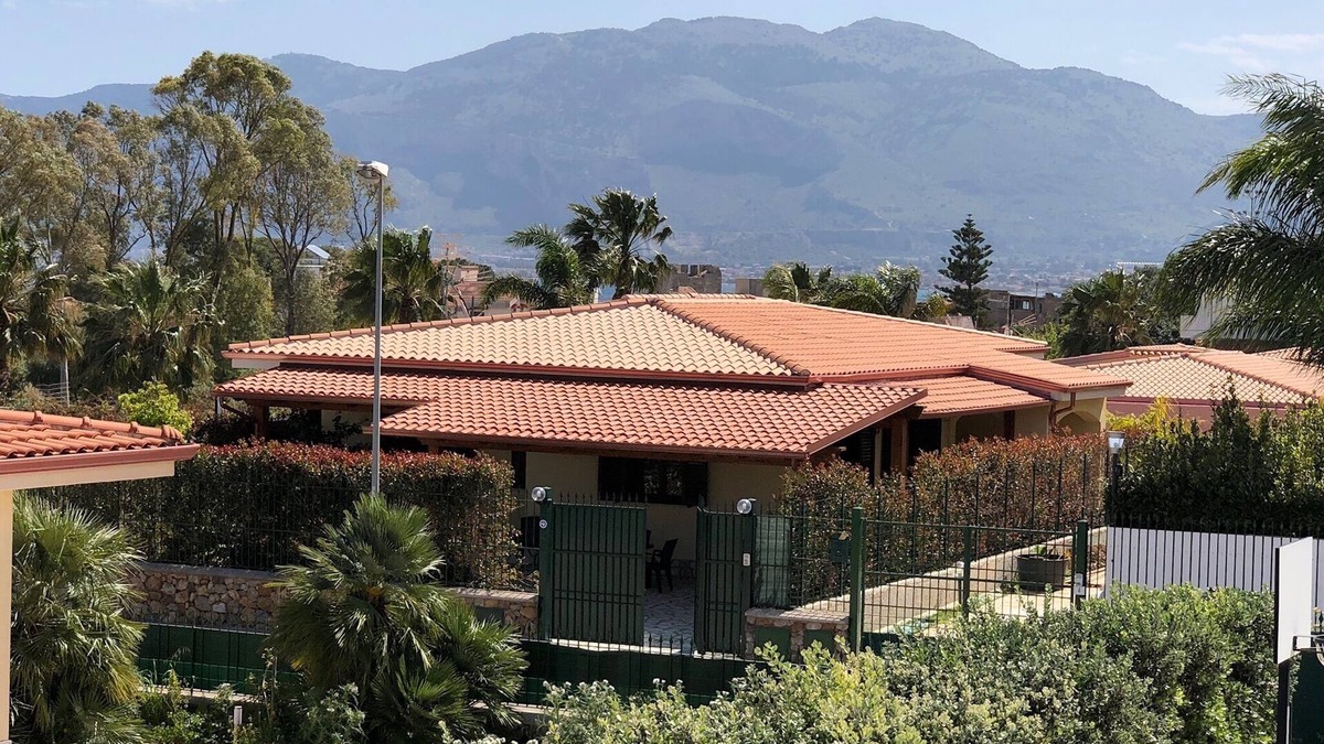 Carini Villa | Villa Jasmine - Marinalonga (200 mt. From the sea) - cozy and equipped