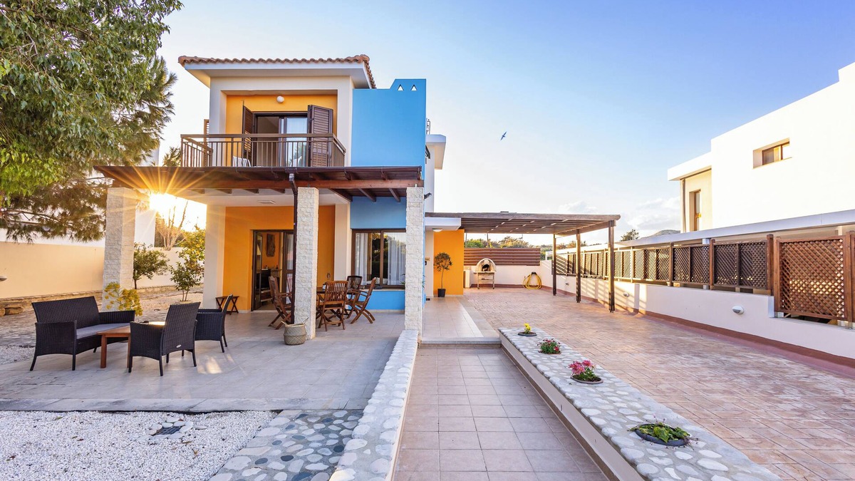 Agios Theodoros Villa | Villa Joan - 2 Bedroom Villa Steps Away From The Beach