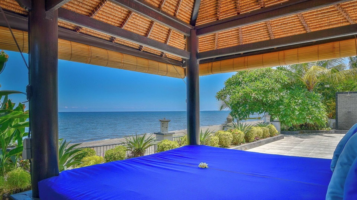 Dencarik Villa | Villa Kamboja ~ Intimate Luxury Beach Villa 3BR