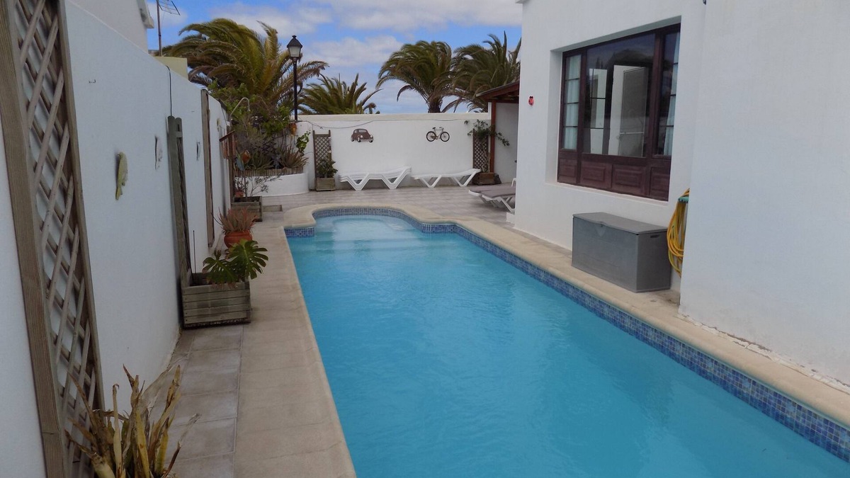 Matagorda Villa | Villa Katie is a lovely 2 Bedroomed villa with Electric heated Pool Beside Beach