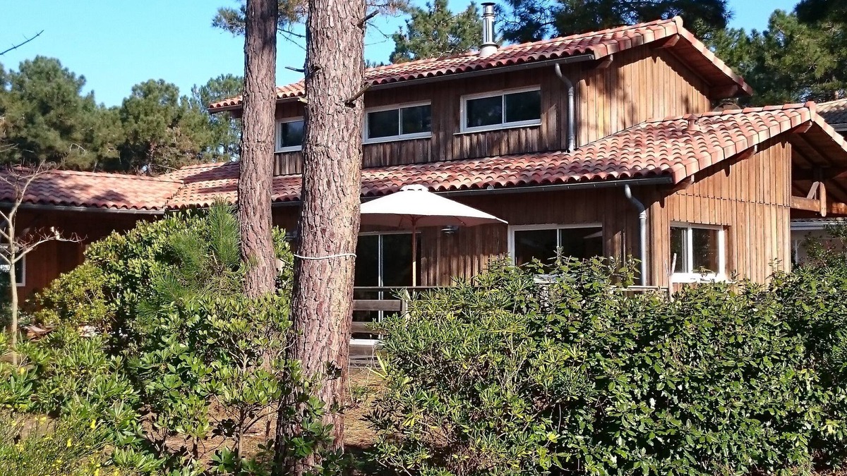 Carcans Plage House | Villa KERLOU-Carcans Plage - South facing wooden - 300 meters from the Ocean