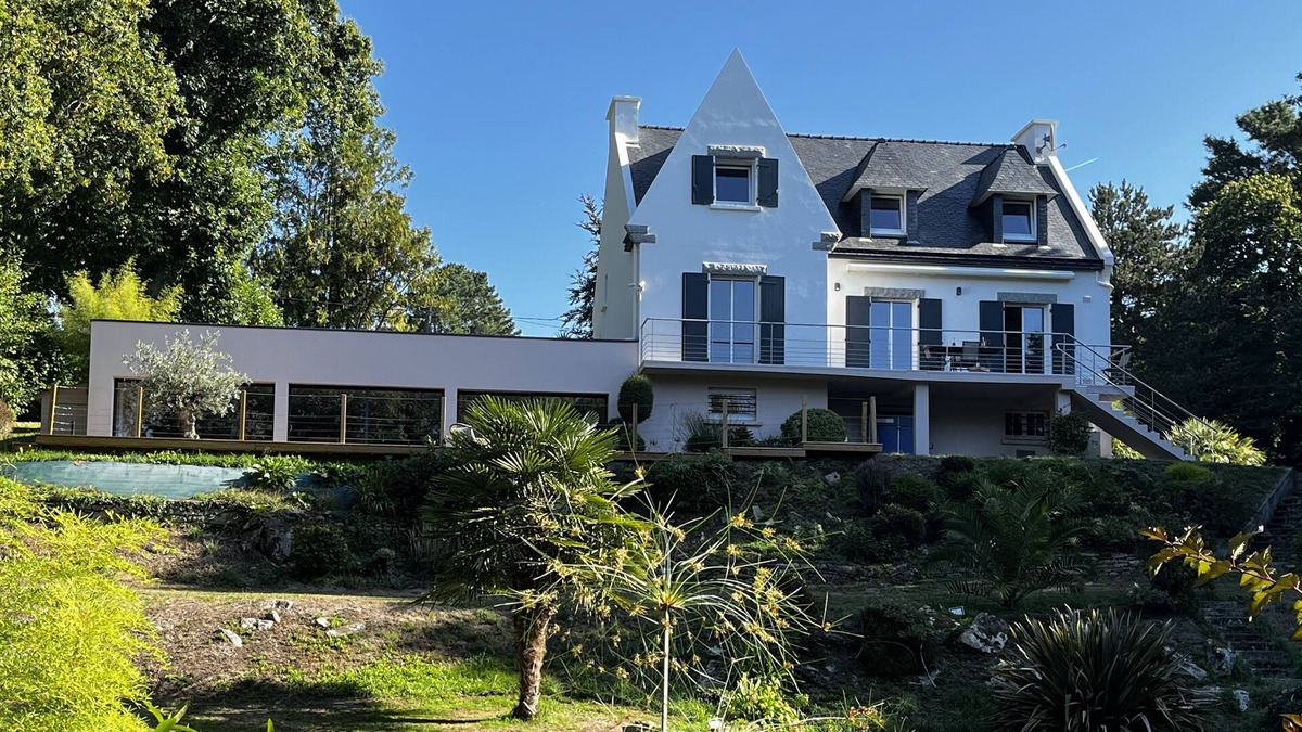 Quimperle Villa | Villa Kerroc'h, Élégante, Cadre Idyllique, Étang, 2-8 Personnes
