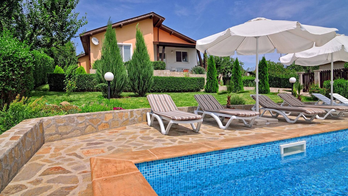 Bryastovets Villa | Villa Knox, Sunny Beach *Private pool