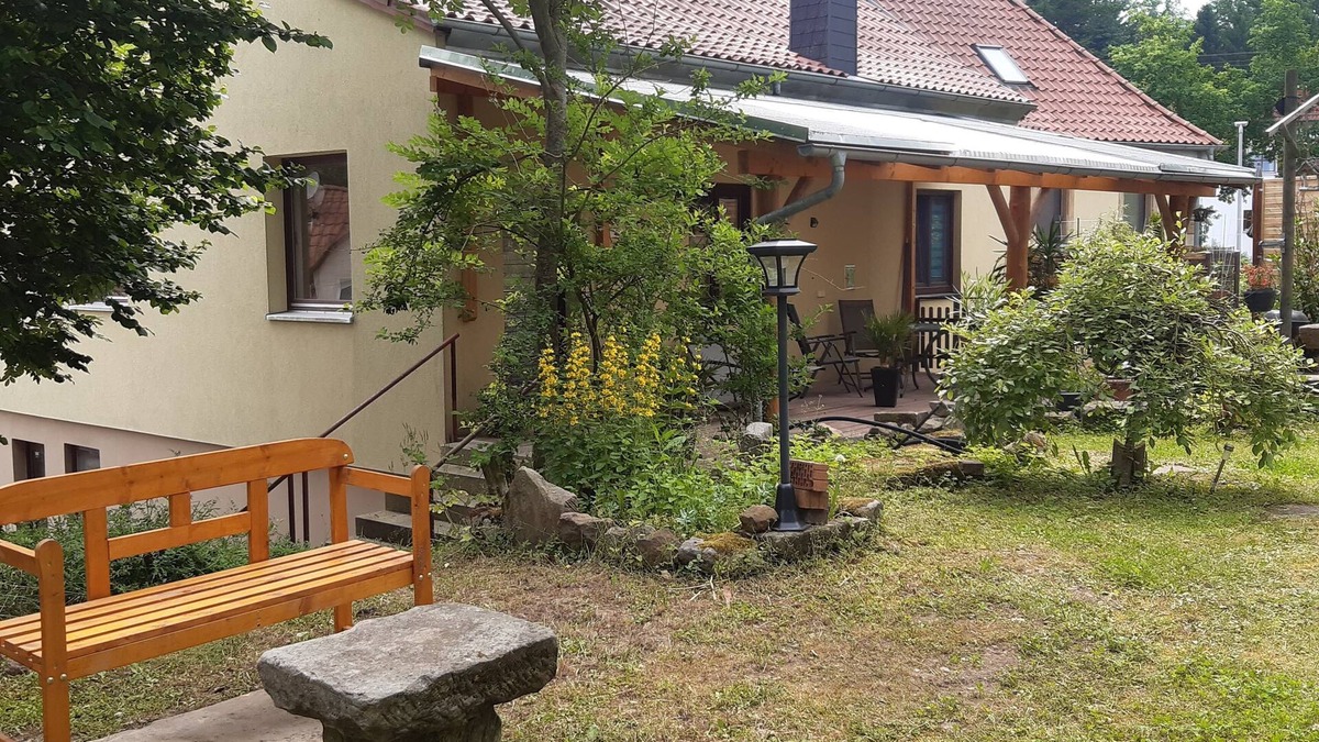Kueps Condo | Villa Kunterbunt XXL, 150sqm furnished. Maisonette apartment with garden, sauna, 2 bathrooms
