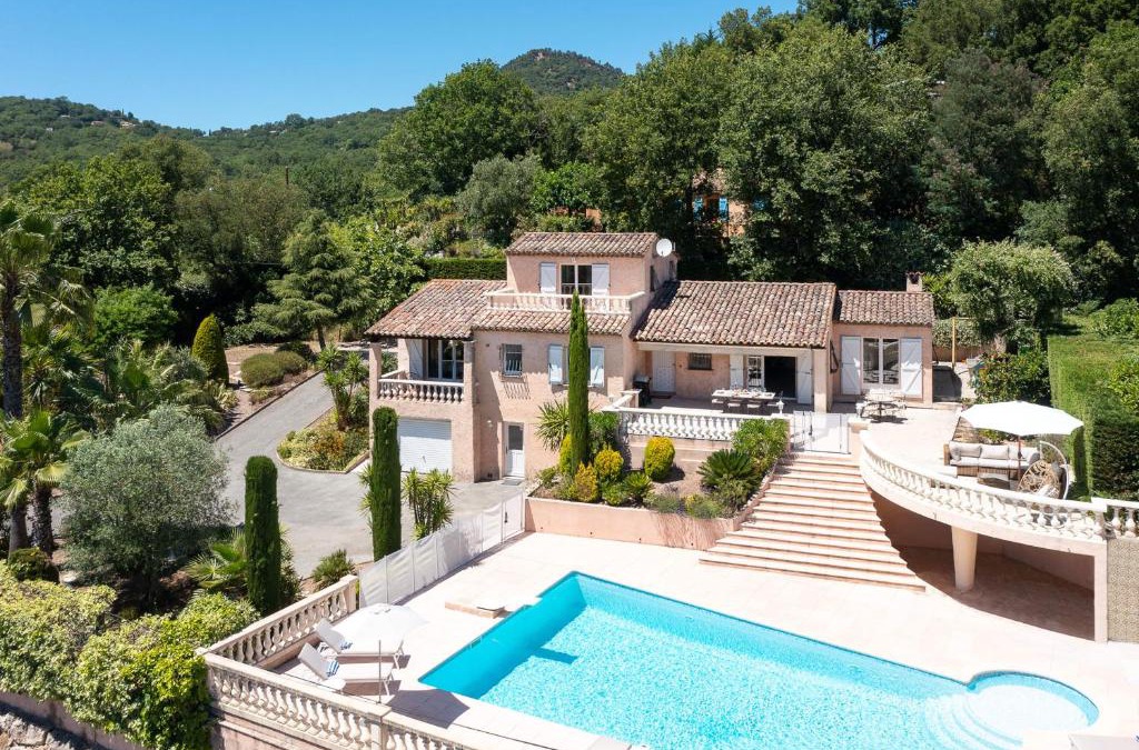 Les Adrets-de-l'Esterel Villa | Villa La Bonne Etoile The Perfect Family Oasis