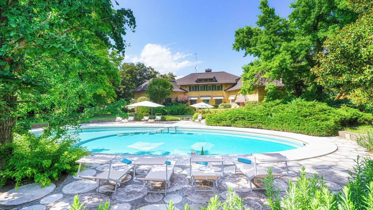 Martignana di Po Villa | VILLA LA PIOPPA with large park and swimming pool to 8 km from Cremona Lombardy