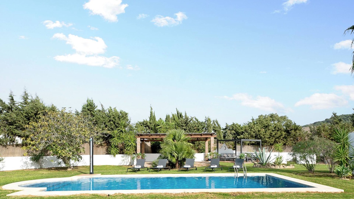 San Ambrosio House | Villa la Luna with Pool, Terrace, Garden & Wi-Fi
