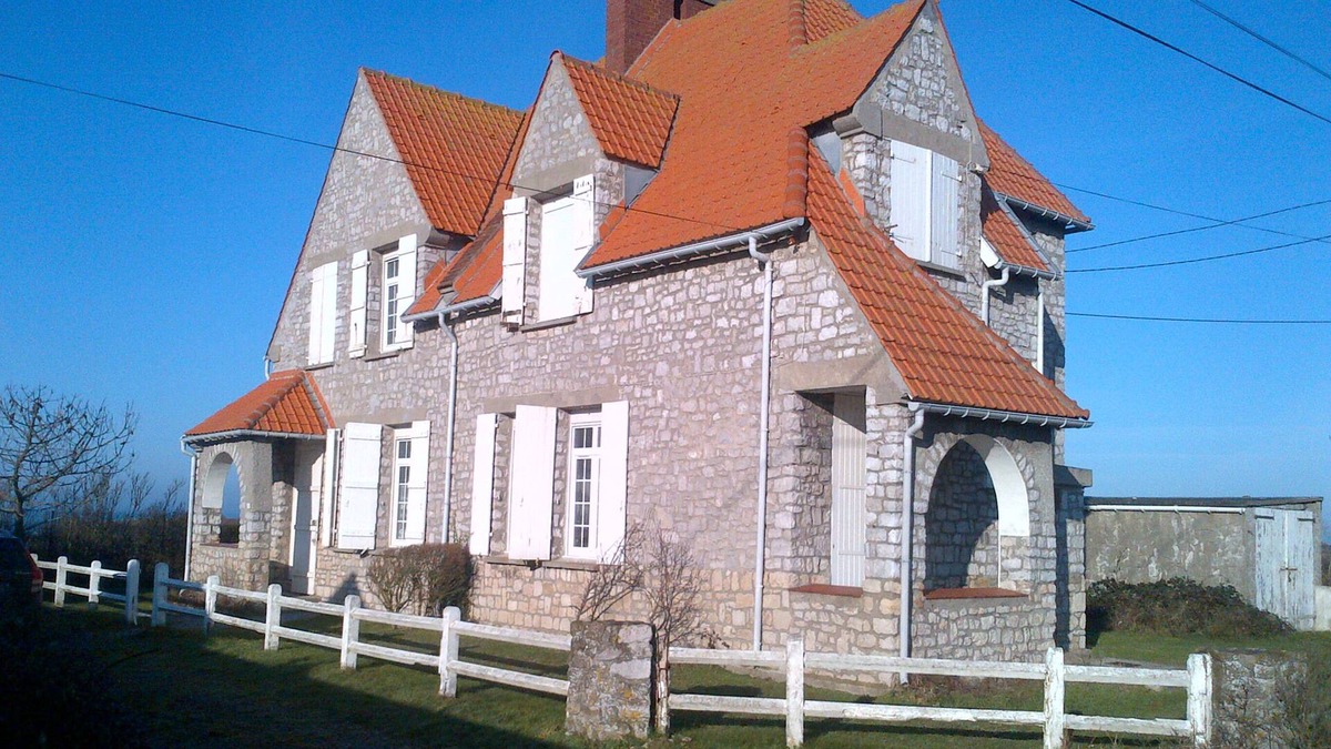 Ambleteuse Villa | Villa 'La Solitude' 100 meters from the beach surrounded by dunes.