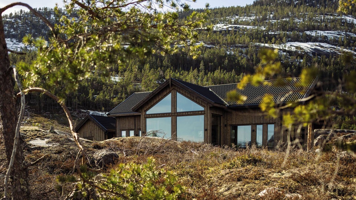 Kviteseid Villa | Villa Lakehouse Moss with sauna, jacuzzi & boat (optional)