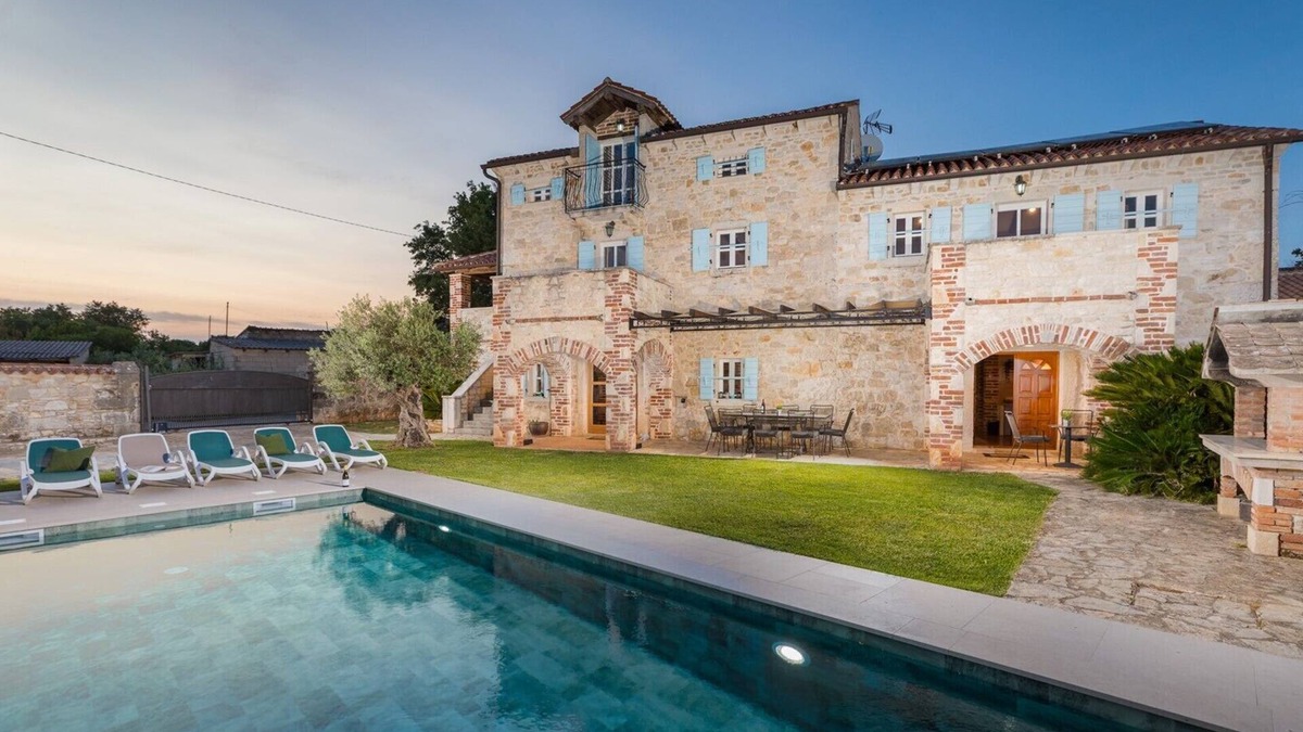 Susnjici Villa | Villa Lamija - beautiful authentic stone villa villa private pool, foosball, darts and billiard