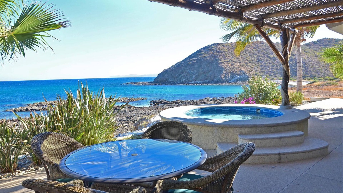 Ensenada Los Muertos Villa | Villa Langosta: 4 BR Oceanfront w/Jacuzzi, Steps from Bay of Dreams Beach