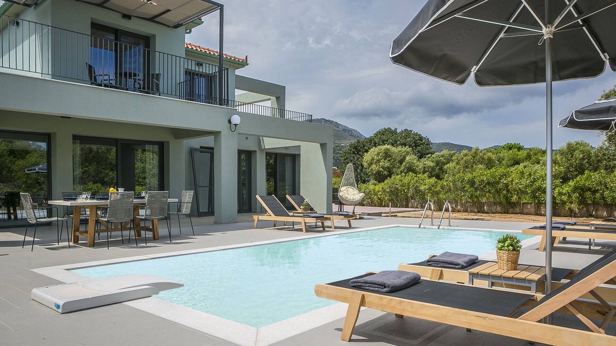 Skala Villa | Villa Lantana is perfect for guests wishing to have a peaceful and pleasant stay