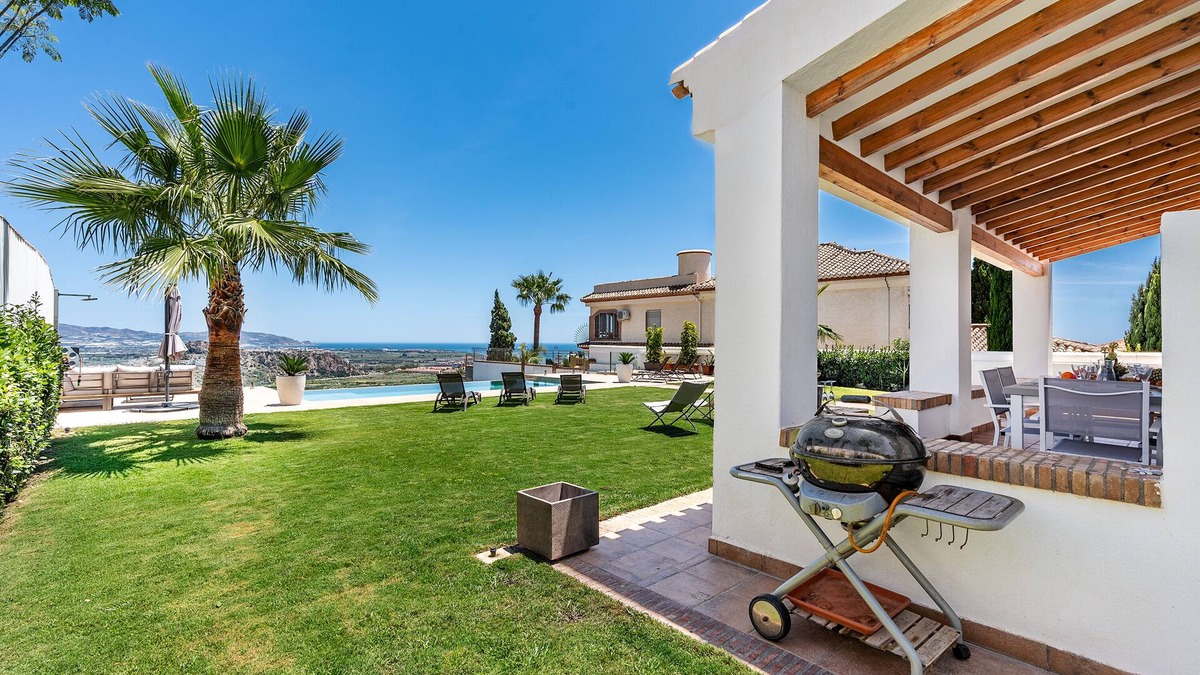 Salobrena Villa | Villa Las Arenas with private heated pool