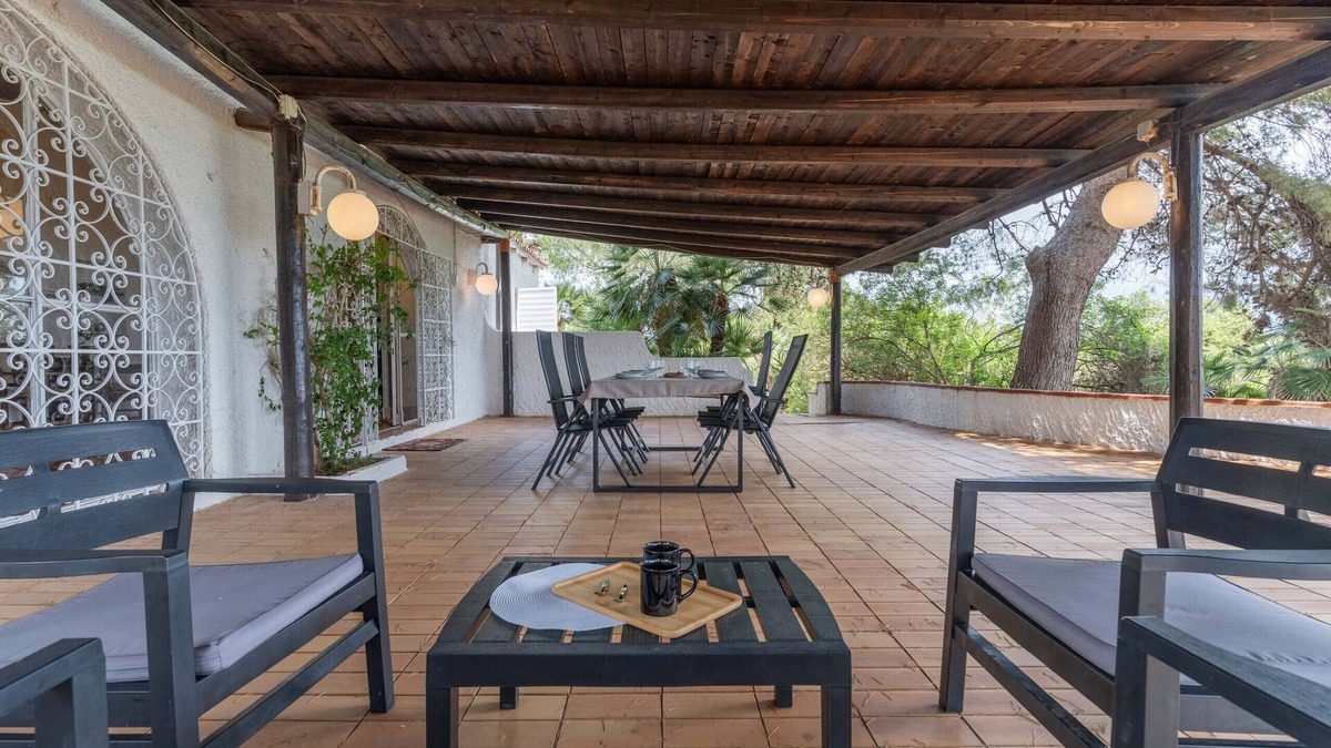 Alghero Villa | Villa Laura by Wonderful Italy