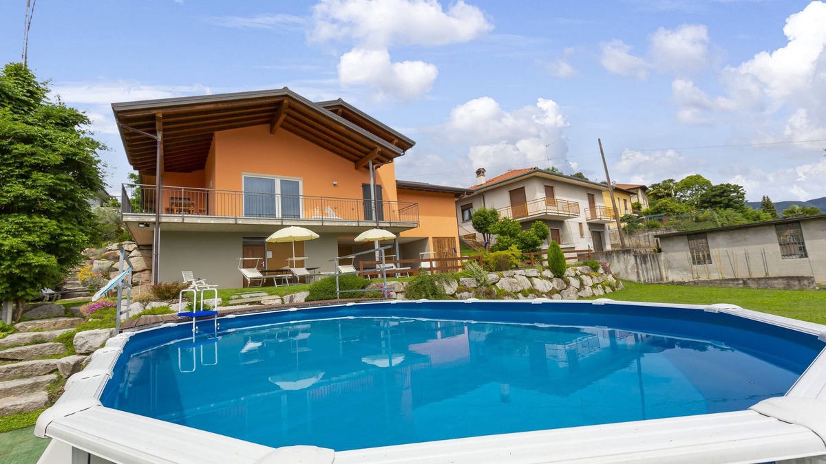 Besozzo Villa | Villa Laura Private Pool and Garden, Besozzo, Italy