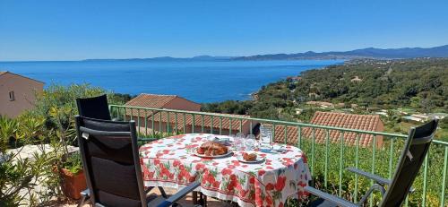 Le Dramont Villa | Villa LE BELVEDERE superbe vue mer