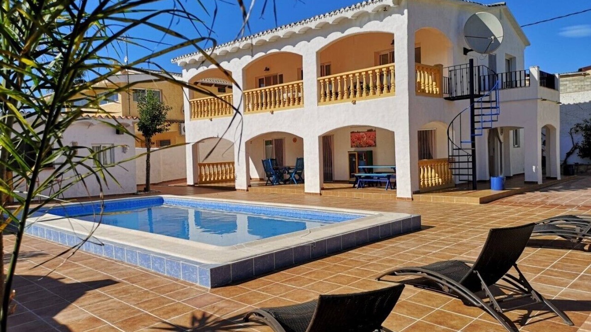 Luchente Villa | Villa Le clos Joli Gandia