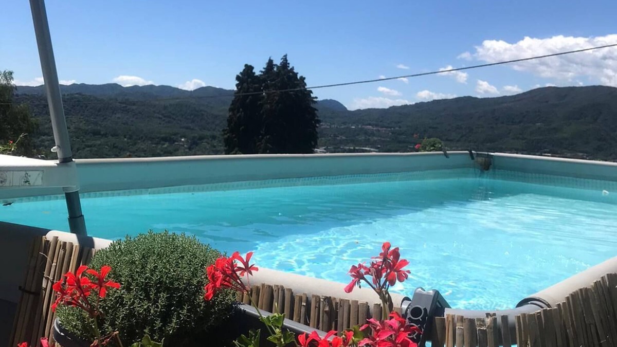 Vacciago Apartment | Villa Le Vignole Atmosphere on Lake Orta with 20,000 mt of private parkland