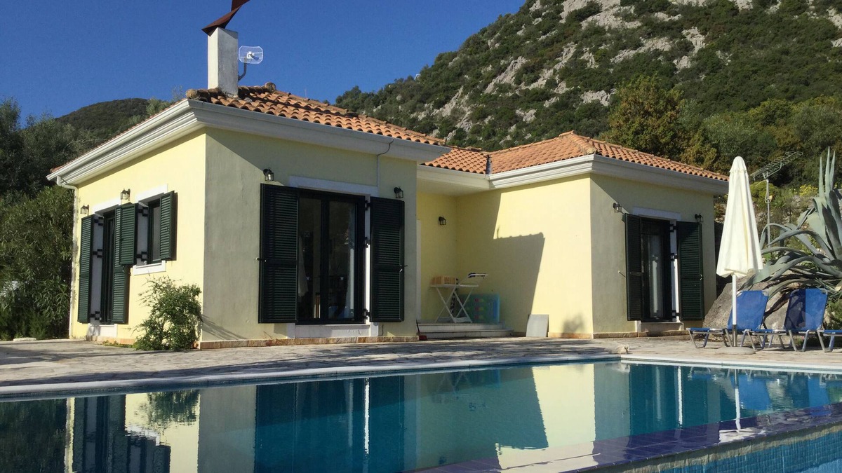 Katokhorion Villa | Villa Lemonia, secluded hillside location above Vlicho Bay