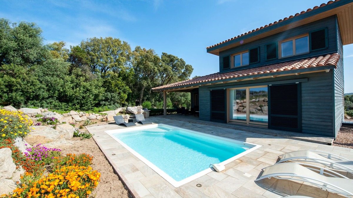 Figari Villa | Villa 'Les Oliviers' with private pool closed to beach and mountain