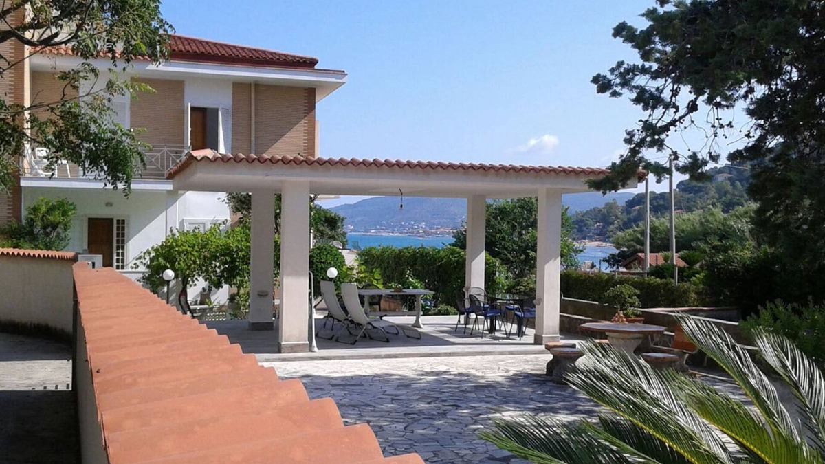 San Marco di Castellabate Villa | Villa Leucotea, house with garden in the village of Pozzillo 20 meters from the blue sea