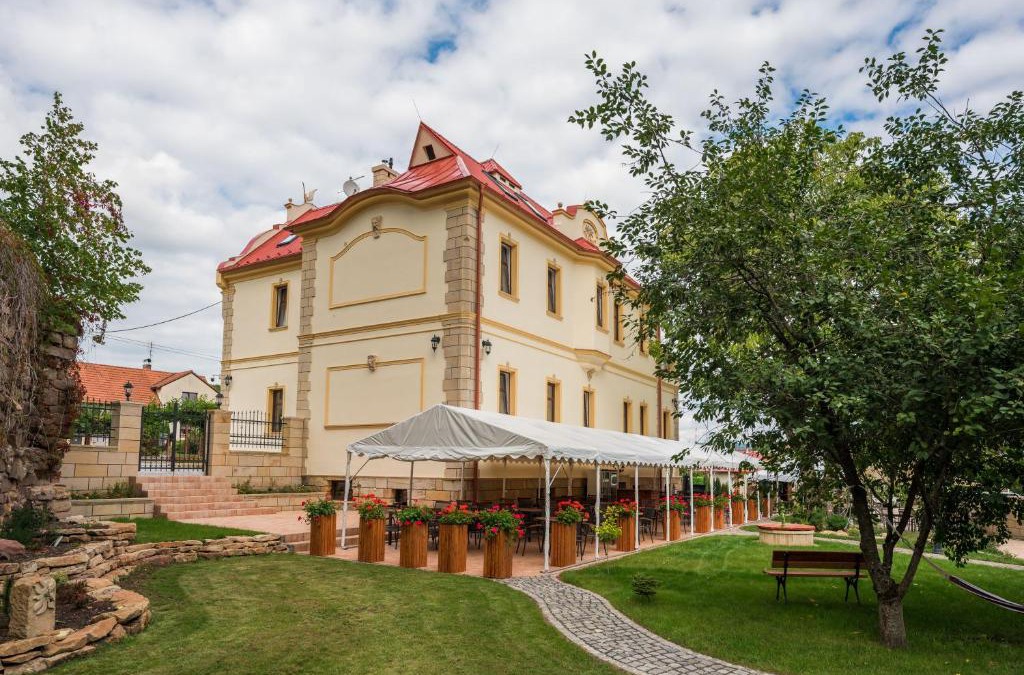Jicin Hotel | Villa Libosad