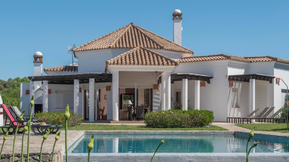 Benalup-Casas Vieja House | Villa Lila with Private Pool, Garden and Wi-Fi