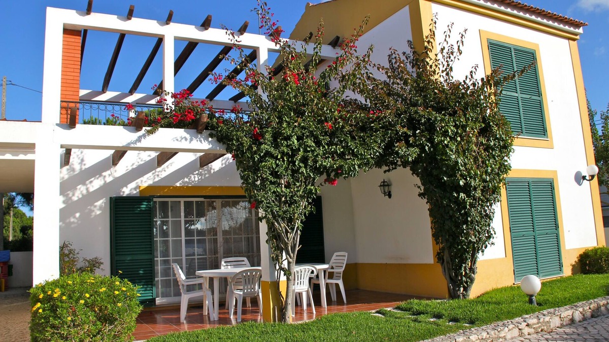 Alfarim Villa | Villa located in the last condo before arriving the beach of Meco