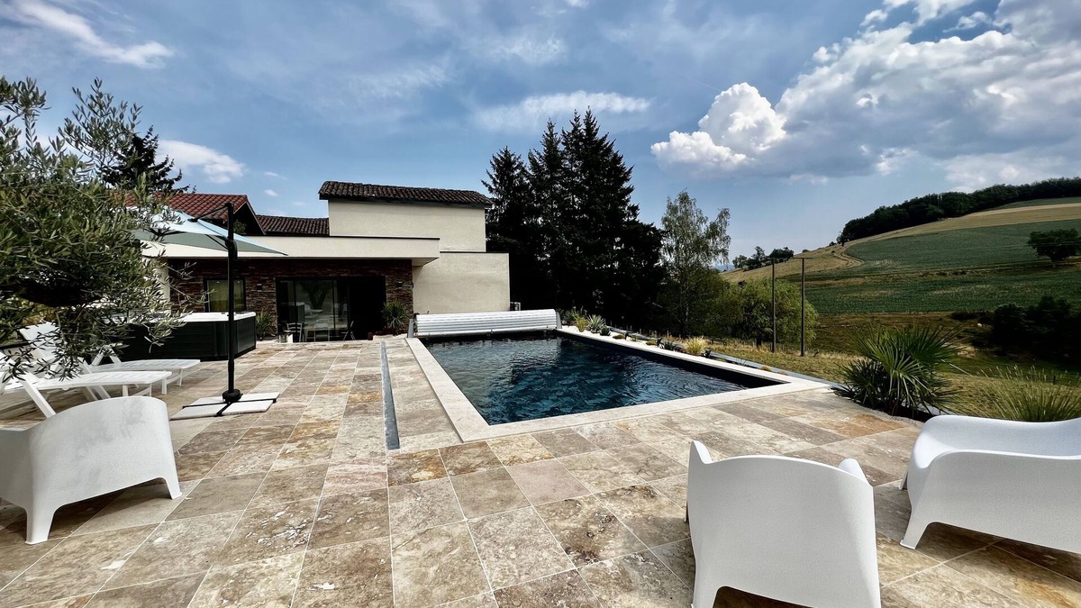 Saint-Heand Villa | Villa Loma - Swimming pool & SPA