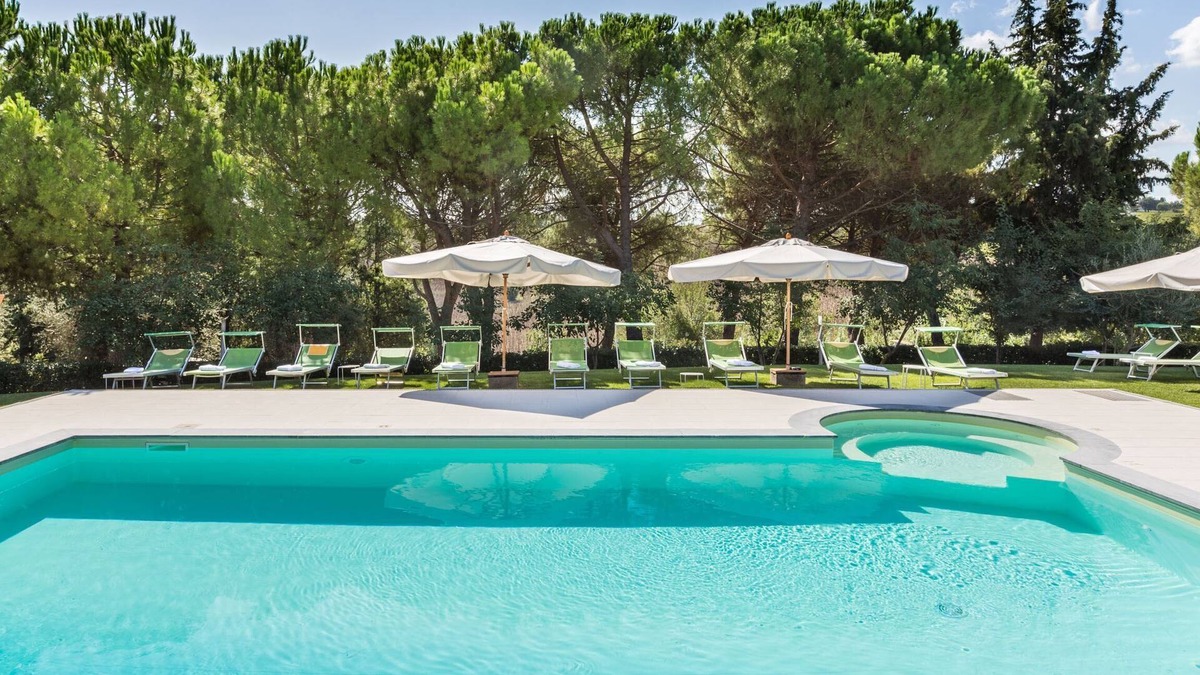 Morro d'Alba Villa | Villa Lorena with pool, surrounded by a park of olive trees, just 15 km from the beach of Senigallia