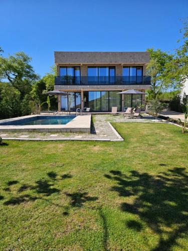 Visnjeva Villa | Villa LuceSole Budva