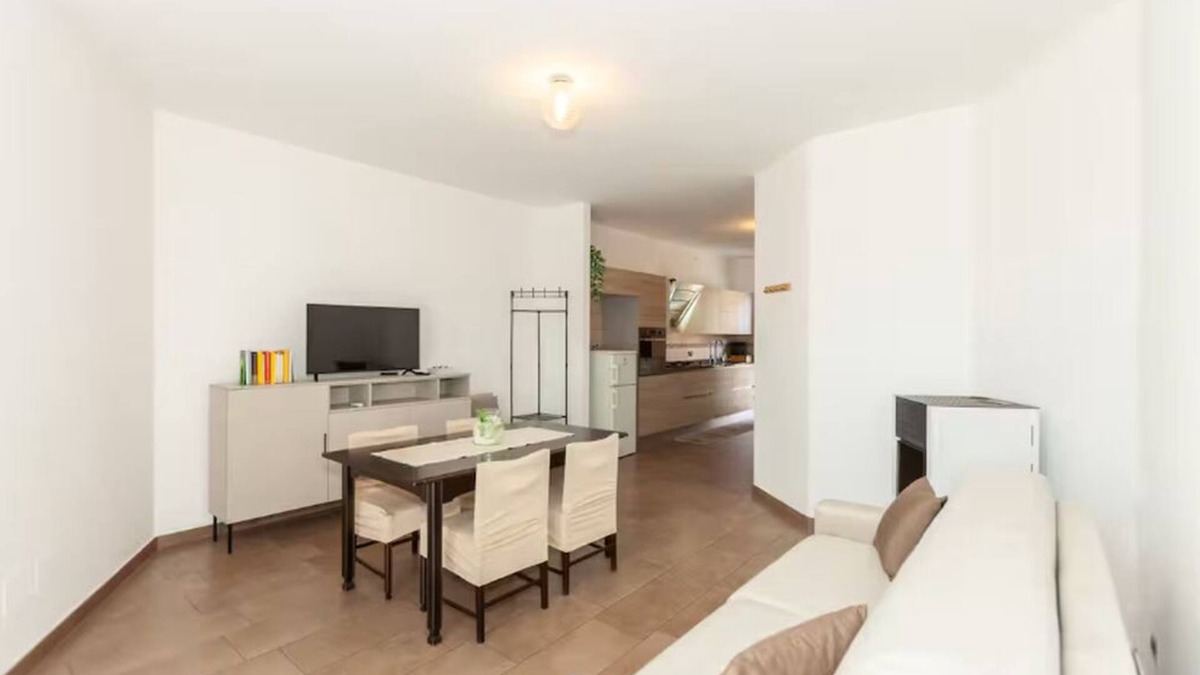 Cesate Cottage | Villa luminosa con balcone e jacuzzi, zona Milano