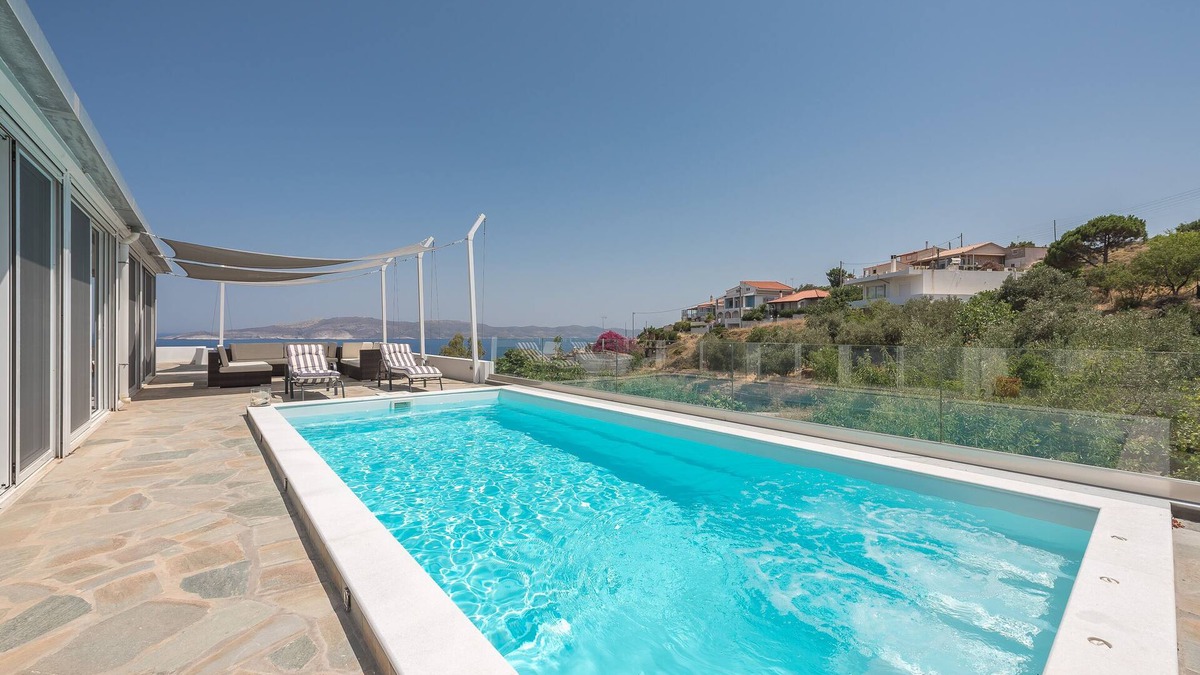 Lavreotiki Villa | Villa Luna Private Heated Hydro Pool BBQ Beach 4mn