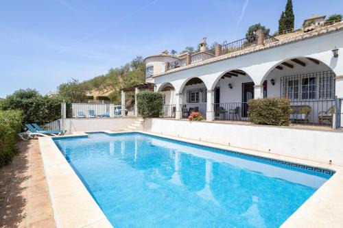 Competa Villa | Villa Málaga con Piscina Vallada, Barbacoa y hermosas vistas by AndaraHolidays