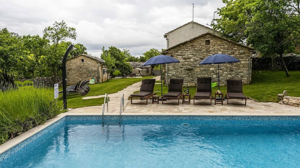 Pazin Villa | Villa M-Mate with Pool - Privacy Guaranteed