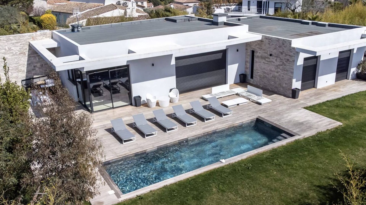 Valbonne Villa | Villa Maé à Mougins : Magnifique Villa Avec Salle de Massage et Hammam