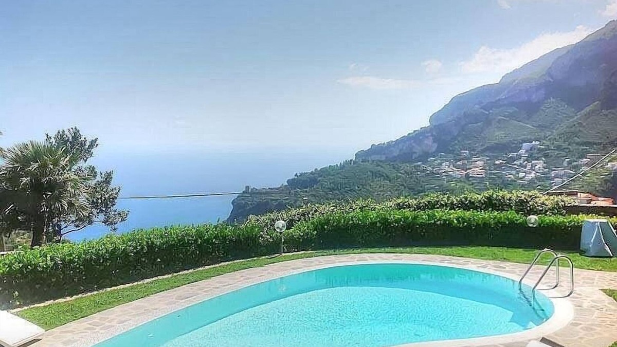 Pogerola Villa | Villa Mabella: A bright and elegant three-story historical villa located on a hillside, facing the sea, with Free WI-FI.